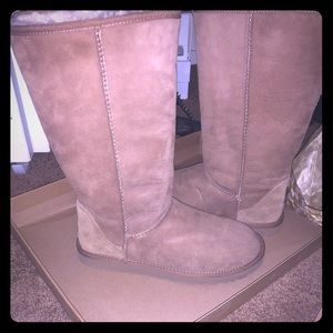 Like new pair of classic tall Ugg boots
